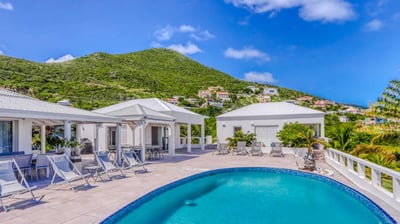 Luxury Villa Photo #3