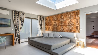 Bedroom 2: On the main level, connected to the bedroom 3. King size bed, air conditioning, ceiling f