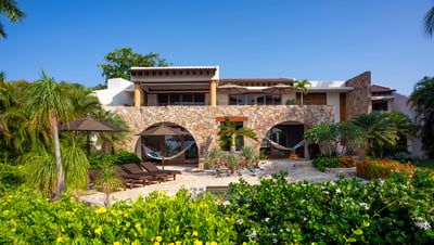 Luxury Villa Photo #16