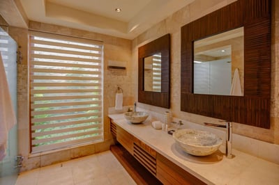 Luxury Villa Photo #31