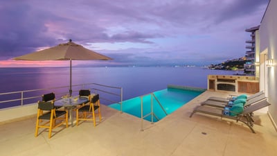 Luxury Villa Photo #11