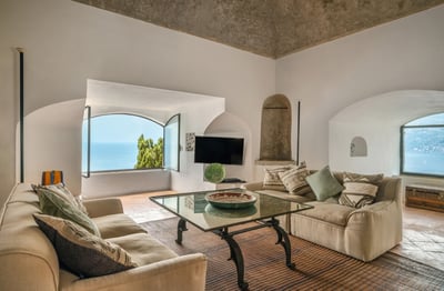 Luxury Villa Photo #19