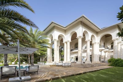 Luxury Villa Photo #6
