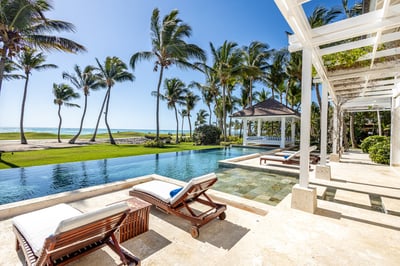 Luxury Villa Photo #11