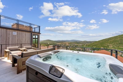 Luxury Villa Photo #30
