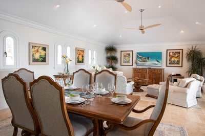 Luxury Villa Photo #28