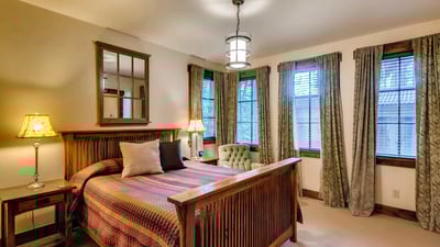 Queen suite on lower level
