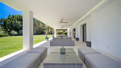 Luxury Villa Photo #11