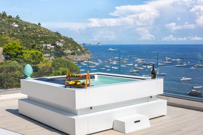 Luxury Villa Photo #4