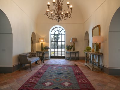 Luxury Villa Photo #8