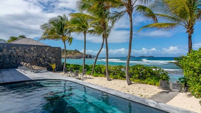 Luxury Villa Photo #3