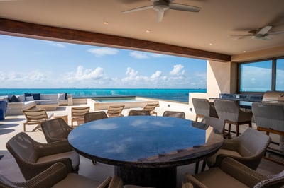 Luxury Villa Photo #12