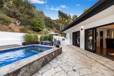 Luxury Villa Photo #6