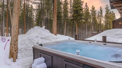 Private hot tub just steps away from the ski-in/ski-out access trail!