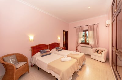 Luxury Villa Photo #23