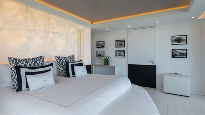 Luxury Villa Photo #64
