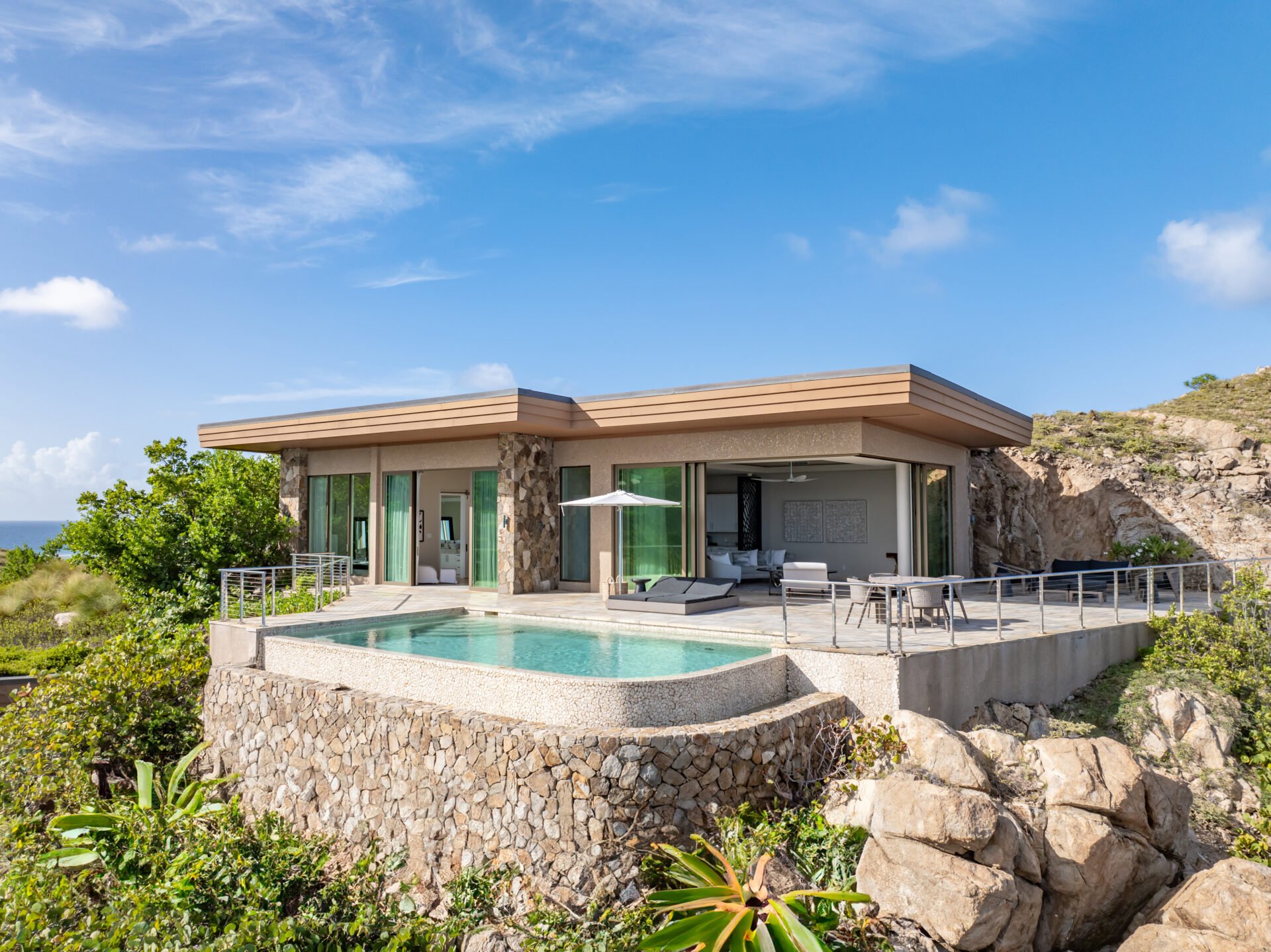 Cliff Penthouse Suite - 1