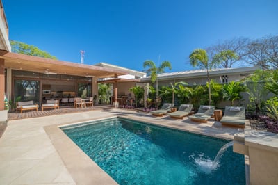 Luxury Villa Photo #5
