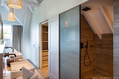Luxury Villa Photo #36