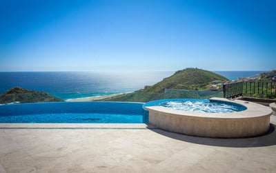Luxury Villa Photo #13