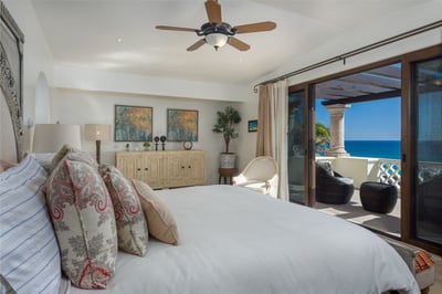 Luxury Villa Photo #21