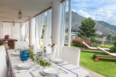 Luxury Villa Photo #9