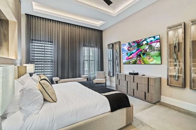 Luxury Villa Photo #37