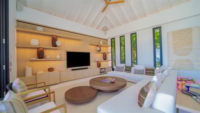 Luxury Villa Photo #21