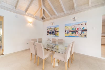 Luxury Villa Photo #14