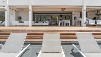 Pool & Terrace