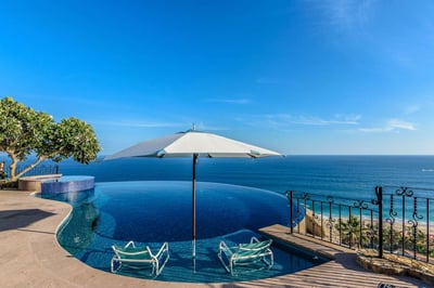 Luxury Villa Photo #8