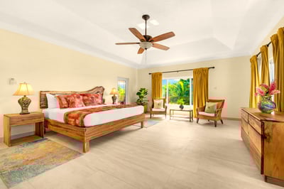 Luxury Villa Photo #24