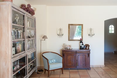 Luxury Villa Photo #18