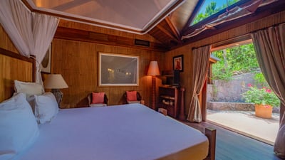 Luxury Villa Photo #48