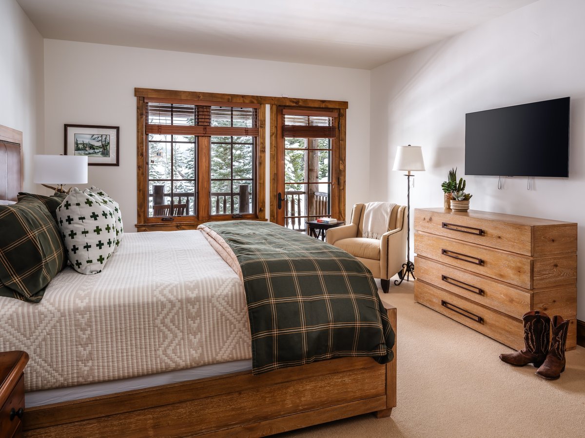 Spanish Peaks | Nestledown