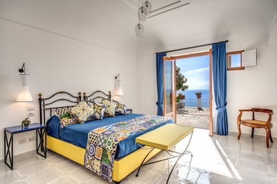 Luxury Villa Photo #28