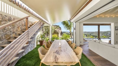 Luxury Villa Photo #24