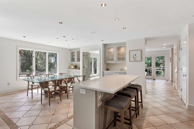 Luxury Villa Photo #15