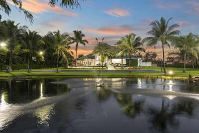 Luxury Villa Photo #4