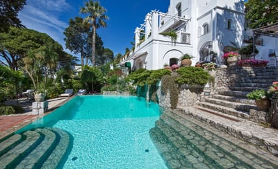 Luxury Villa Photo #3