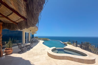Luxury Villa Photo #7