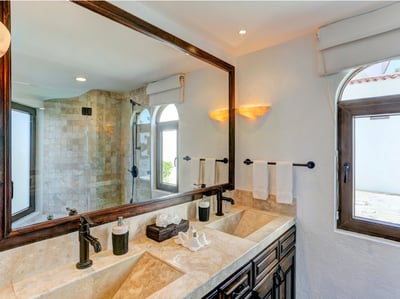 Luxury Villa Photo #39