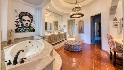 Luxury Villa Photo #44