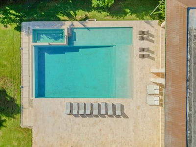 Luxury Villa Photo #3