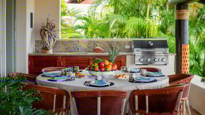 Luxury Villa Photo #6