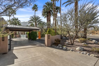 Luxury Villa Photo #16