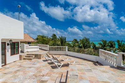 Luxury Villa Photo #5