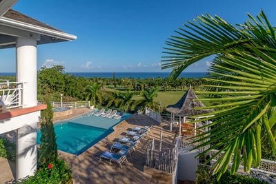 Luxury Villa Photo #4