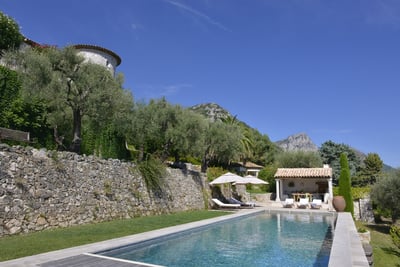 Luxury Villa Photo #2