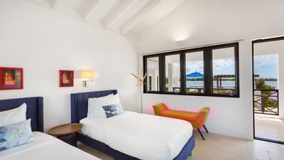 Luxury Villa Photo #33